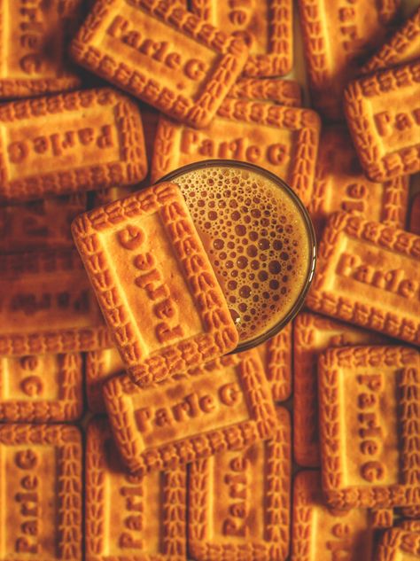 Parle biscuit Types Of Biscuits, Biscuits Photography, Parle G, Biscuits Picture, Chai Asthetic Picture, Chai And Parle G, Chai With Biscuit, Parle G Biscuits Photography, Parle G Biscuits