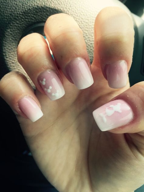 Minnie Mouse inspired pink and white ombré nails French Ombre Disney Nails, Disney Ombre Nails, Ombre Disney Nails, Pink Minnie Mouse Nails, White Disney Nails, Disney French Tip Nails, Pink And White Ombré Nails, White Ombré Nails, Mouse Nails