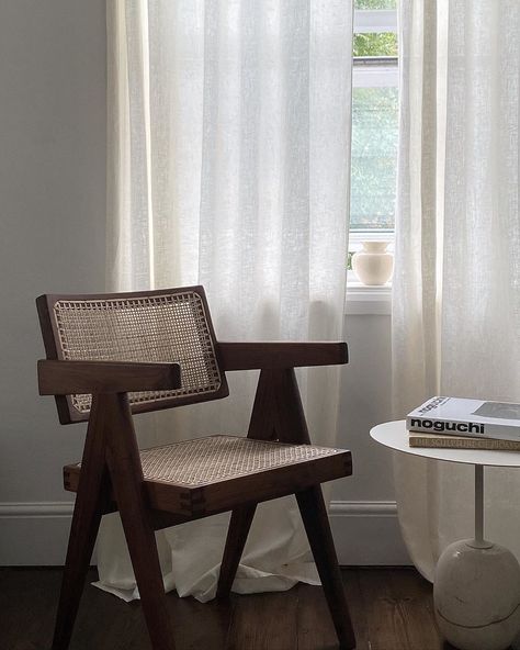 Jeanneret Chair, Charlotte King, Pierre Jeanneret Chair, Pierre Jeanneret Furniture, Beautiful Office, Apartment Projects, 1950s Design, Classic Office, Iconic Furniture