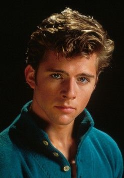 Weirdest thing... he kinda reminds me of Kristoff Maxwell Caulfield, Beef Cake, 80s Guys, Max Caulfield, Grease Movie, Grease Is The Word, Grease 2, Gary Cooper, Happily Married