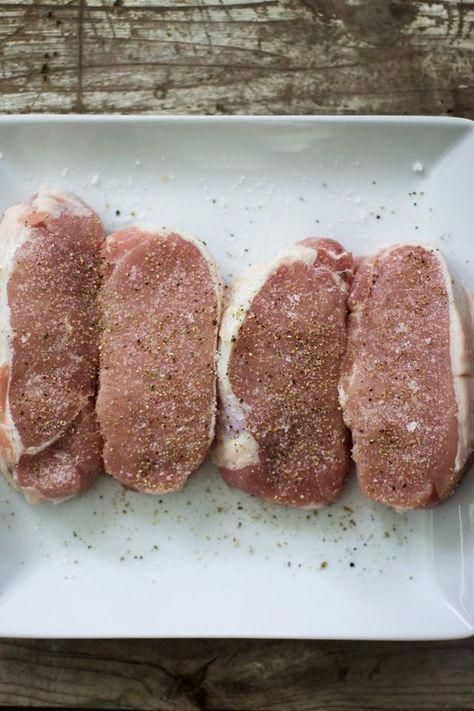 Pork Loin Chops Recipes, Cooking Boneless Pork Chops, Braised Pork Chops, Boneless Pork Chop Recipes, Pork Sirloin, Tender Pork Chops, Smothered Pork, Seared Pork Chops, Pork Chop Recipes Baked