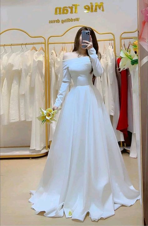 Christian Birthday Wishes, Carpet Outfits, Christian Birthday, Bride Dress Simple, Inspiration From Nature, Classy Wedding Dress, Red Carpet Outfits, Fancy Wedding Dresses, Pakistani Fancy Dresses