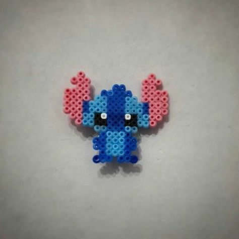 Pyssla Ideas, Mini Hama Beads, Melty Bead Designs, Hamma Beads Ideas, Easy Perler Beads, Melty Bead Patterns, Pearl Beads Pattern, Easy Perler Beads Ideas, Fuse Bead Patterns