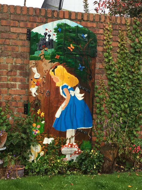 Garden Fence Art, Garden Mural, Wall Art Diy Paint, Power Washer, School Murals, Door Art, Painted Cottage, Fence Art, Door Murals