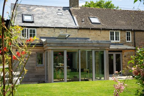 Cotswold cottage with glass cube extension - Enlightened Windows Cottage Extensions Uk, Cottage Extension, Tilt And Turn Windows, Cotswold Cottage, Kitchen Extensions, Glass Extension, House Extension Design, Extension Designs, Glass Cube