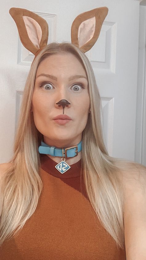 Scooby-Doo costume for women Scooby Doo Costume Makeup, Scooby Do Makeup Dog, Scooby Doo Halloween Makeup, Cute Scooby Doo Costume For Women, Scooby Doo Make Up, Scooby Doo Makeup Dog, Scooby Costume Women, Diy Scooby Doo Costume Women, Scooby Doo Makeup Looks