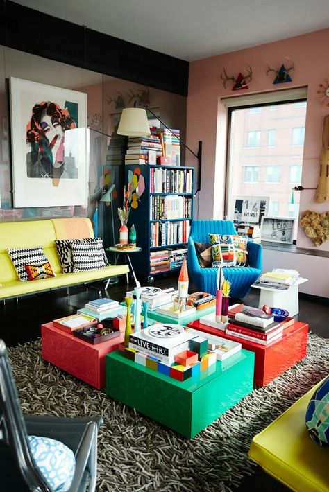 Pop Art Decor, Colorful Apartment, Casa Vintage, Modern Pop Art, Colourful Living Room, Pop Art Design, Amber Interiors, Décor Boho, Style Deco