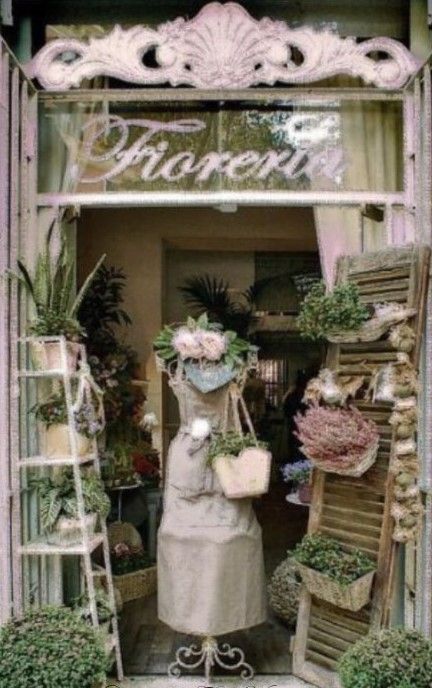 lovely Deco Champetre, Store Window Display, Flowers Shop, Florist Shop, Pastel Decor, Store Windows, Store Window, Shop Fronts, Booth Display