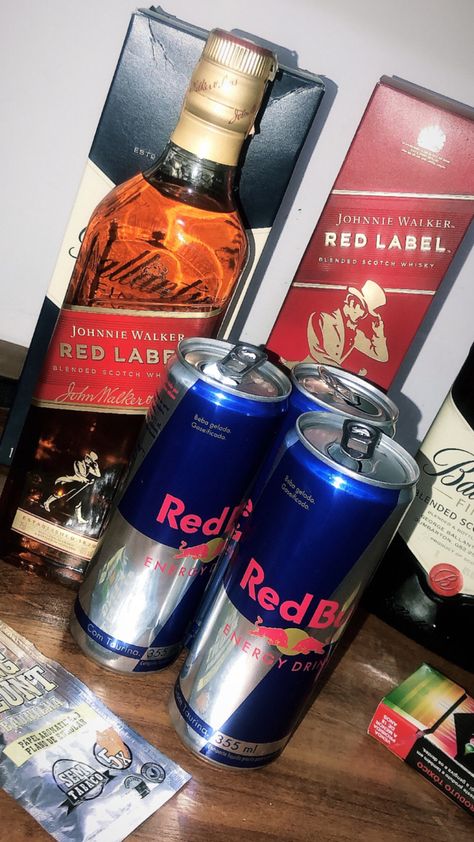 Bebida Fake, Whisky Red Label, Johnnie Walker Red Label, Red Lab, Blended Scotch Whisky, Johnnie Walker, Red Label, Money Aesthetic, Scotch Whisky