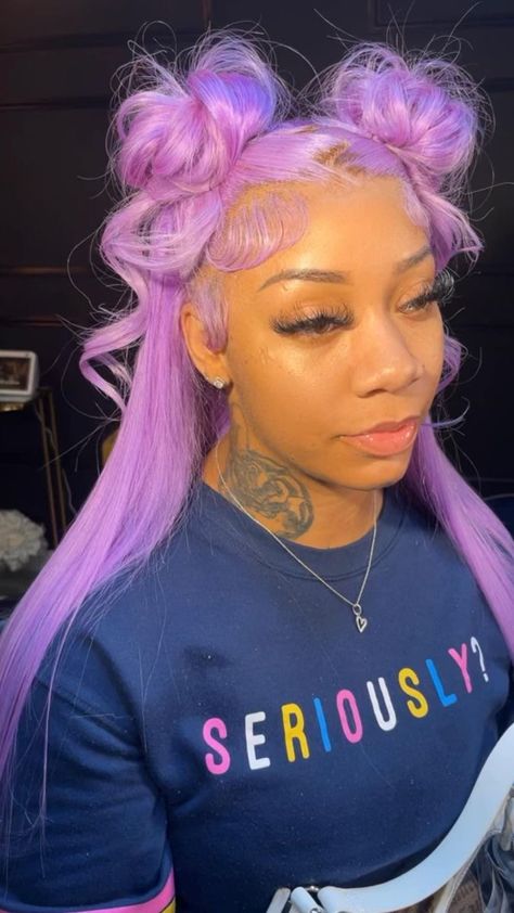 Colorful Wig Black Women, Frontal Wigs Color, Wig Color Inspiration, Emerald Green And Pink Hair, Wig Hairstyles With Color, Rockstar Wig Hairstyles, Pink Frontal Wig Hairstyles, Creative Wig Styles, Custom Color Wigs On Dark Skin