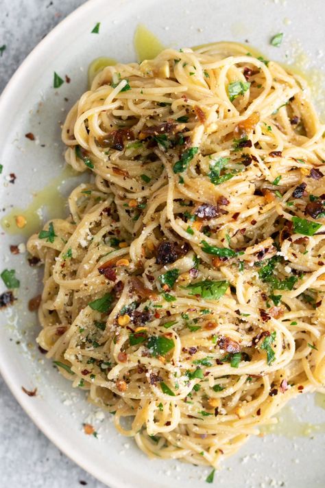 Olive Oil Angel Hair Pasta, Angel Hair Pasta Garlic Olive Oil, Pasta With Olive Oil Sauce, Vegan Garlic Butter Pasta, Parsley Recipes Vegan, Garlic Parsley Pasta, Roasted Garlic Sauce Pasta, Agio Olio Pasta, Spicy Olive Oil Pasta