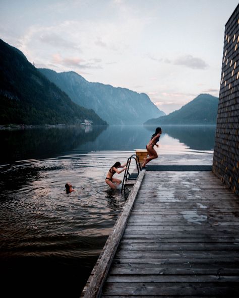 Girls getting out of the water after a hot sauna and cold plunge in Norway Sauna And Cold Plunge, Scandinavian Saunas, Norway Winter, Cold Plunge, Life Aquatic, Norway Travel, Europe Summer, Cold Therapy, Winter Vacation