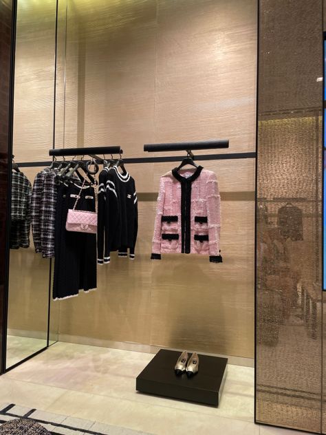 #cocochanel #chanel #fashion #ootdfashion #pink #shopping #aesthetic Chanel Shop Aesthetic, Chanel Brand Ambassador Aesthetic, Chanel Ambassador Aesthetic, Pink Shopping Aesthetic, Ambassador Aesthetic, Brand Ambassador Aesthetic, Chanel Ambassador, Pink Shopping, Chanel Aesthetic