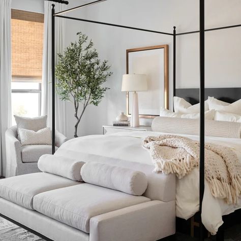 75 Bedroom Ideas You'll Love - August, 2024 | Houzz Bed Pictures, Black Canopy Bed, Textured Area Rug, Modern White Living Room, Townhouse Interior, Canopy Bedroom, Transitional Bedroom, Luxury Bedroom Design, Bedroom Photos