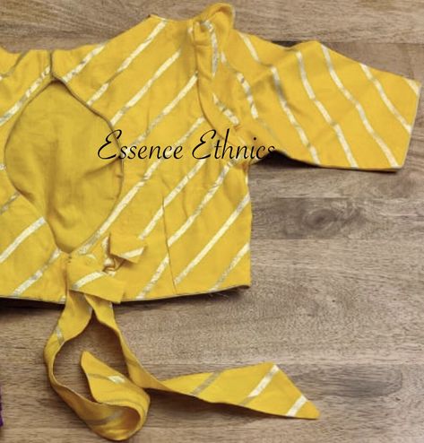 Lemon Yellow Saree With Contrast Blouse, Banaras Blouse, Blouse Latkan, Sleeveless Blouse Designs, Blue Blouse Designs, Silk Saree Blouse Designs Patterns, Lace Blouse Design, Blouse Designs Catalogue, New Saree Blouse Designs