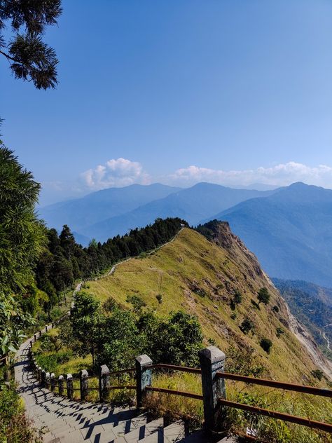 Beautiful tourist spot in India called Tarey Bhir located in Namchi, South District of Sikkim. Sikkim Photography Aesthetic, Namchi Sikkim, Sikkim Aesthetic, Sikkim Photography, Cousins Trip, Gangtok, Scenic Travel, Tourism Poster, Northeast India