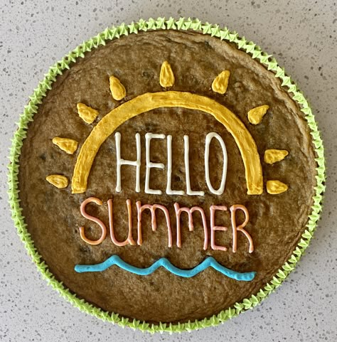 Pool Party Cookie Cake, Cookie Cake Decorating Ideas Summer, Birthday Message Cookies, Teacher Appreciation Cookie Cake, Summer Cookie Cake Ideas, Message Cookie Designs, Message Cookies, Patriotic Cookie Cake, Graduation Cookie Cake