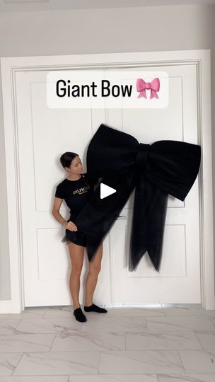 145K views · 9.8K reactions | Can you believe the whole process took only 20 min!  A full tutorial is available in subscription section! Subscribe, learn and cancel any time!  #bow #giantbow #tutorial #balloons | Balloon Decorations and Event Rentals Palm Beach Diy Giant Bow For House, How To Make Big Ribbon Bows, Diy Large Bows Tutorials, Big Ribbon Bows Diy, How To Make A Big Bow With Ribbon, Big Bow Christmas Tree, Big Bows Diy, Giant Bow Diy, Large Bow Diy