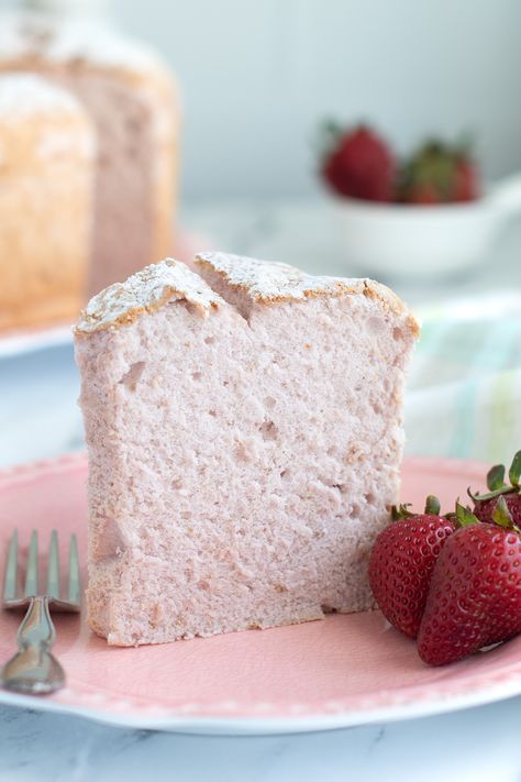 Strawberry Angel Food Cake is light as a feather, not too sweet and has a gorgeous pink color. Both Fresh and freeze dried strawberries are added for full berry flavor in a super tender cake. Chocolate Angel Food Cake, Strawberry Angel Food Cake, Angel Food Cake Desserts, Freeze Dried Strawberries, Sugar Cake, Pink Strawberry, Dried Strawberries, Light As A Feather, Angel Food Cake