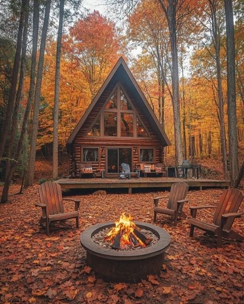 Cabin New Hampshire Cabin, Small Family Cabin, Things To Do In A Cabin, Cabin In Colorado, Cabin Trip Aesthetic, New England Cabin, Utah Cabin, Cabin Montana, Small Cabin In The Woods