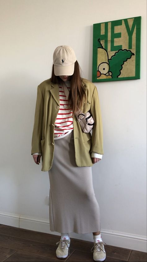 Beige Gazelle Adidas Outfit, Beige Cap Outfit, Adidas Gazelle Beige, Sweater Long Skirt, Gazelle Outfit, Long Skort, Polo Ralph Lauren Cap, Beige Crossbody Bag, Adidas Gazelle Outfit