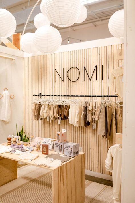 Baby Store Interior Design, Boutique Store Front Ideas, Small Clothing Store Interior, Clothing Boutique Decor, Botique Interiors, Baby Store Display, Kids Clothing Store Design, Clothing Boutique Interior, Boutique Store Displays