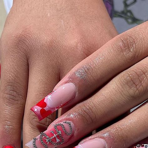 Liz Arias on Instagram: "These airbrushed hearts came out sooo perfect I’m in lovee ♥️ Swipe to see the airbrush process >>> Perfect nude, red color 002 @vbeautypure #heartnails #airbrushedhearts #rednails #heartnails #redheart #rednails #fyp #oremnails #trendingnails #frenchies #charms #nailsnailsnails #nailsofinstagram #nailsoftheday #nailsoftheweek #nailsdesign #naildesign #oremnails #utahnails #trendingnails" Airbrush Valentine Nails, Airbrush Heart Nails, Unique Acrylic Nails, Heart Nails, Red Nails, Red Heart, Coming Out, Red Color, Acrylic Nails