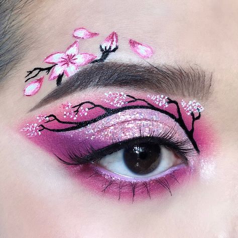 Hannwe Htet (@hannwe_htet) posted on Instagram: “🌸Cherry Blossom🌸 Eyebrow- @anastasiabeverlyhills Dip brow pomade (dark brown)& @essence_cosmetics Make me brow (eye brow gel mascara)…” • Jun 15, 2020 at 7:19am UTC Cherry Blossom Eye Makeup, Cherry Eyeliner, Cherry Blossom Makeup, Makeup Artistique, Infallible Concealer, Artistic Eyeshadow, Crazy Eyebrows, Gel Mascara, Eyeshadow Designs