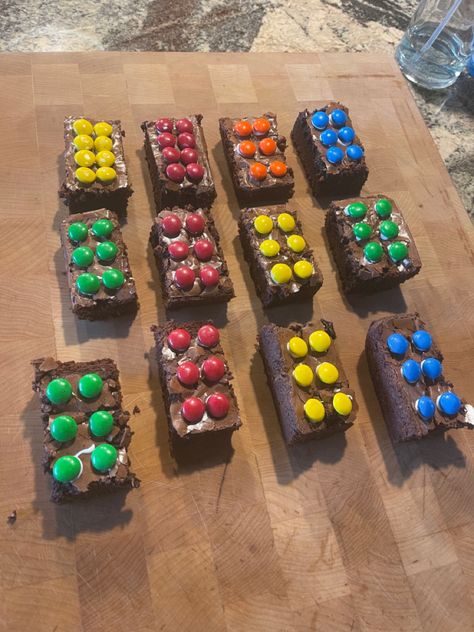 Lego Brownies, Lego Snacks, Lego Vbs, Smarties Cake, Lego Birthday Party, Lego Birthday, Church Crafts, Lego Party, Second Birthday