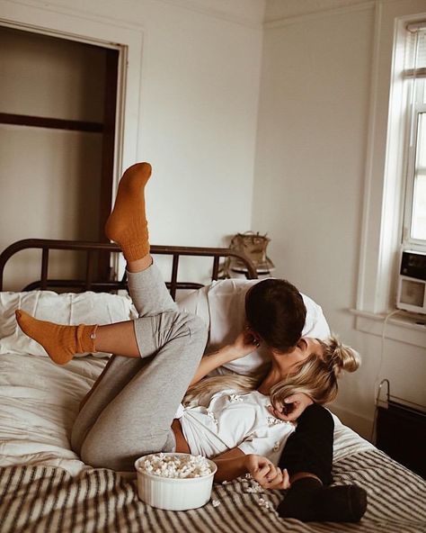 Social Media Ruins Relationships, Halloween Costume Couple, Life Goals Pictures, Vsco Pictures, Couple Style, Goals Pictures, Caroline Forbes, Foto Poses, Fall Photoshoot