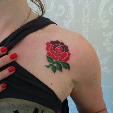 England Rugby rose tattoo. To mark 99 day countdown to Rugby World Cup 2015. Rugby Tattoo Ideas Men, Welsh Rugby Nails, Rugby Tattoo, Wales Rugby Wallpaper, England Rugby Rose, England Tattoo, Scotland Rugby Logo, Rose Tattoos For Men, England Rugby