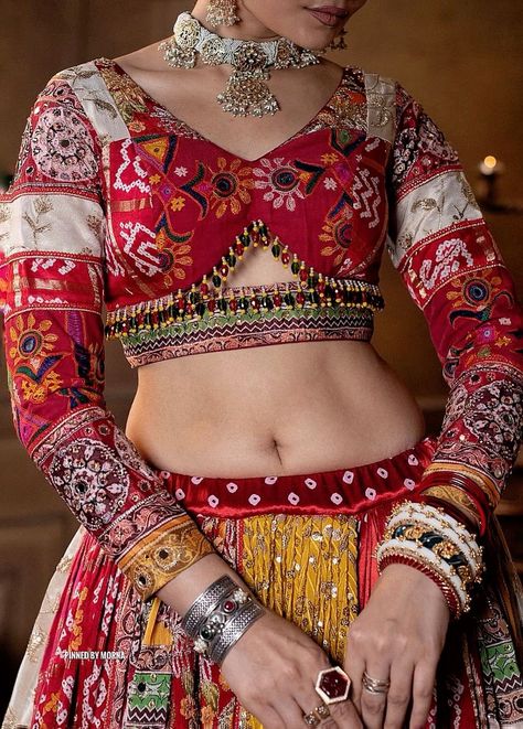 Rajasthani Outfit For Women, Gujarati Blouse Design, Navratri Design, Navratri Outfits, Garba Outfit, Navratri Collection, Lehenga Saree Design, Navratri Dress, Latest Blouse Designs Pattern