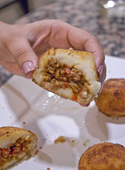 Cuban Stuffed Potato Balls – Rookie With A Cookie Papa Rellena Recipe Cuban, Meat Stuffed Potatoes, Ground Beef Stuffed Potatoes, Balls Appetizers, Cuban Beef, Rellenos Recipe, Pakistani Dishes, Stuffed Potato, Stuffed Potatoes