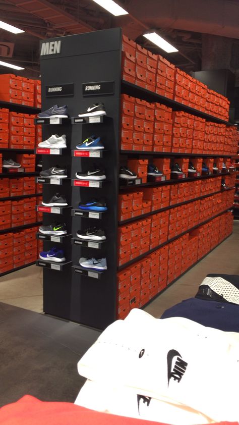 Clothing Store Storage, Nike Store Display, Nike Store Aesthetic, Nike Showroom, Commercial Interior Design Retail, Store Fixtures Design, Kasut Nike, Nike Outlet Store, Shoe Store Design