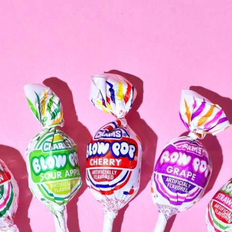 Vintage Lollipop Aesthetic, Lollipop Aesthetic, Avril Levine, Bubblegum Aesthetic, Lancaster Prep, Tootsie Pops, 90s Candy, Poppy Birthday, Candy Aesthetic