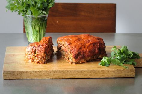 Chorizo Meatloaf Moms Meatloaf, Chorizo Meatloaf, Mom's Meatloaf Recipe, Ground Chuck, Meatloaf Dinner, Mexican Chorizo, Gelatin Recipes, Paleo Beef, Meatloaf Recipe