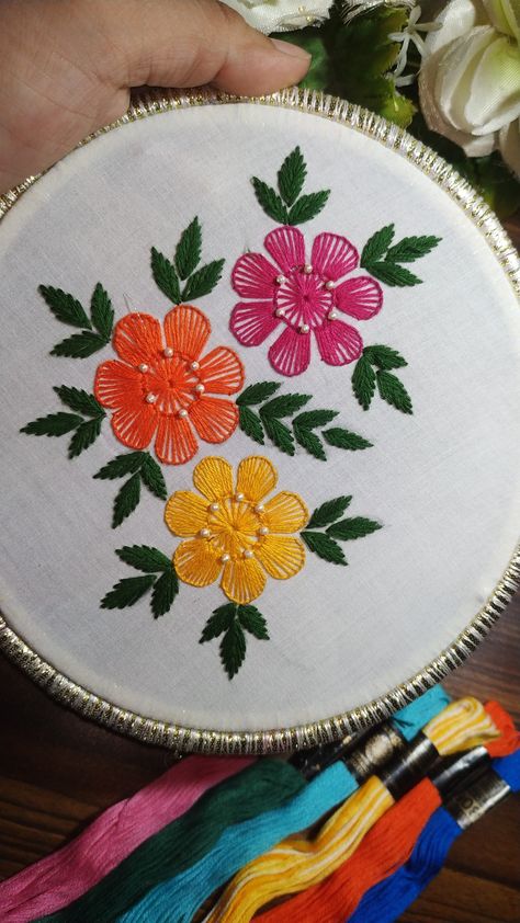 Button Hole Embroidery Designs, Button Hole Stitch Embroidery Designs, Couching Embroidery Design, Tambour Stitch, Edging Stitch, Colonial Knot, Couching Embroidery, Button Hole Stitch, Couching Stitch