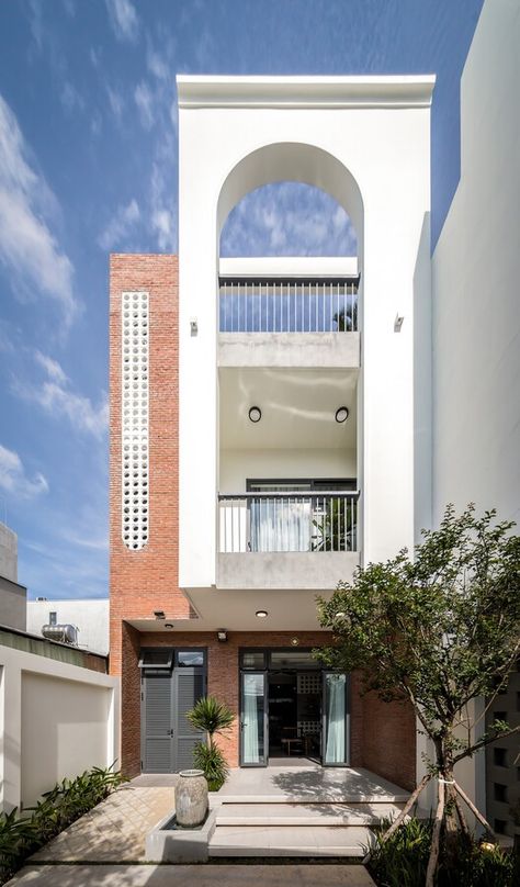 Tropical Townhouse, Construction Area, Tropical Style, Facade Design, Private Room, Belleza Natural, Urban Design, Open Space, Landscape Architecture