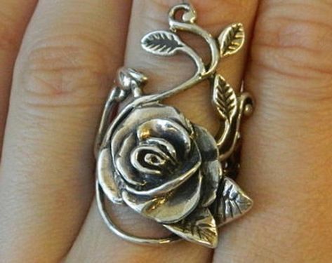 Solid 925 Sterling Silver Rose leaf Vine design Ring | Etsy Locker Designs, Girls Ring, Silver Rose Ring, Rose Ring, I Love Jewelry, Pretty Jewellery, A Rose, Silver Roses, Wire Wrap