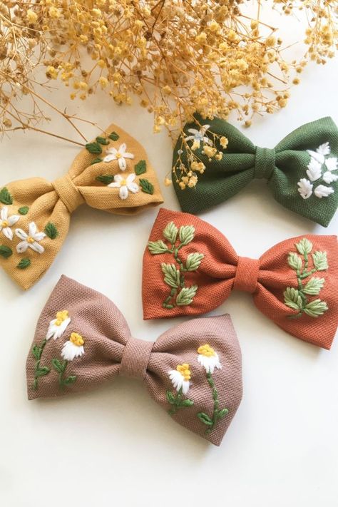 Christmas Hair Bows - Get It Today! For more details, click to visit Amazon.com. Linen Hair Bows, Embroidered Hair Bows, Diy Hair Accessories Ribbon, Linen Embroidery, Fabric Hair Bows, Christmas Hair Bows, Bow Pattern, Embroidered Linen, Sewing Embroidery Designs