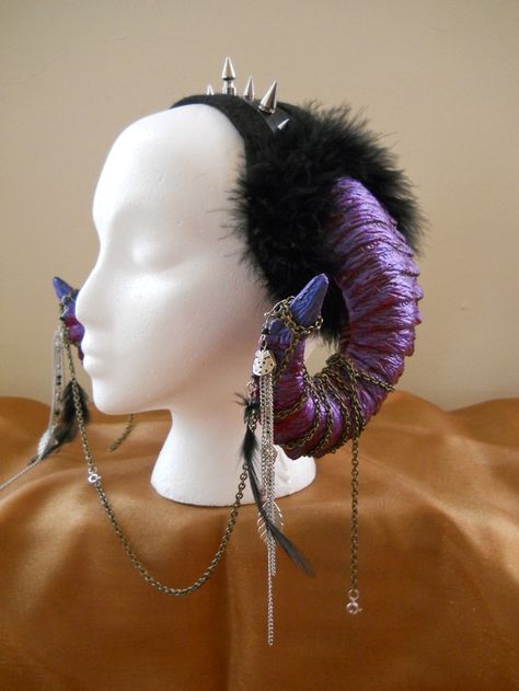 headdress..and now is the time to buy earmuffs... Satyr Costume, Faun Costume, Horn Headdress, Chain Headdress, Goth Prom, Historical Hats, Real Steel, Ram Horns, Halloween 2014