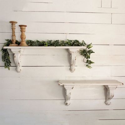 Farmhouse Wall Shelf, Antique Wall Shelf, Farmhouse Shelves Decor, Shabby Chic Shelves, Farmhouse Shelves, Cottage In The Woods, Rustic Shabby Chic, Antique Farmhouse, Shelf Styling