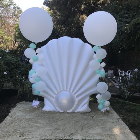 Mermaid Party Photo Backdrop Mermaid Bid Day, Mermaid Backdrop Ideas, Seashell Backdrop, Shell Backdrop, Mermaid Birthday Party Decorations, Lobby Decor, H2o Mermaids, Party Photo Backdrop, Sea Baby Shower