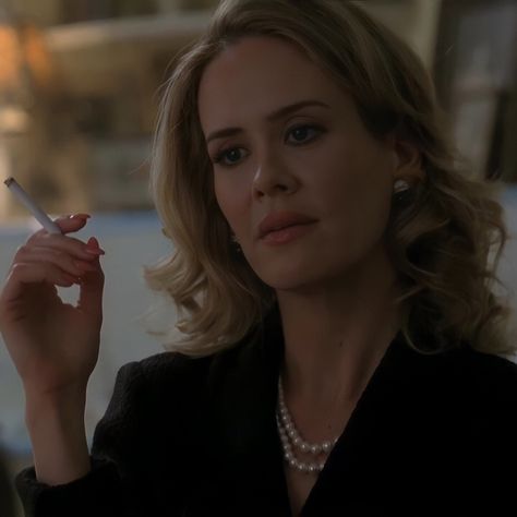 Sarah Paulson American Horror Story, Sarah Paulson Aesthetic, Billie Dean Howard, Celebs Aesthetic, Cordelia Goode, Ahs Cast, Lazy Halloween Costumes, Twilight Memes, Lazy Halloween