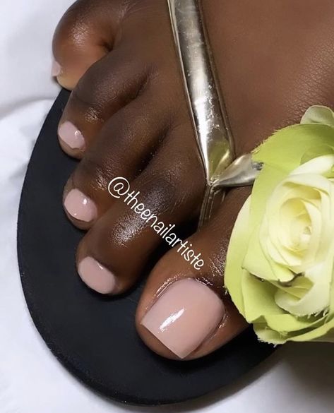 Acrylic Nails For Leg, Pedicure Ideas Dark Skin, Nude Mani Pedi, Beige Toe Nails, Toe Nail Colors For Dark Skin, Nude Pedicure Toenails, January Pedicure Colors, Acrylic Toes Black Women, Nude Toe Nails