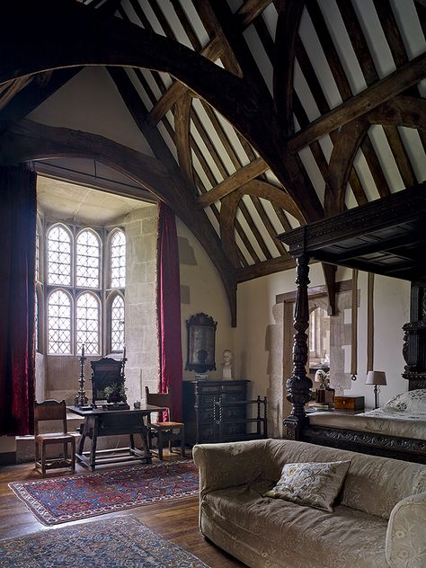 Great Chalfield Manor 1400s House, Medieval Country House, Scottish Manor House Interior, Medieval House Decor, Medieval Houses Interior, Great Chalfield Manor, Medieval House Aesthetic, Medieval Home Interior, Medieval Room Aesthetic