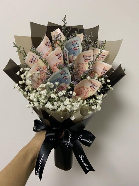 Money Flower Bouquet, Phineas E Ferb, Homecoming Freshman, Money Rose, Wedding Gift Money, Money Flowers, Money Bouquet, Homecoming Mums Diy, Homecoming Ideas