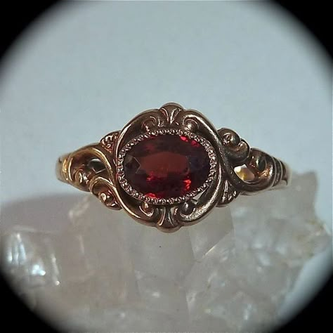 Antique Jewelry Victorian, Ring Rosegold, Celtic Wedding Rings, Jewelry Tags, Garnet Jewelry, Blood Red, Victorian Jewelry, Gothic Jewelry, Girls Earrings