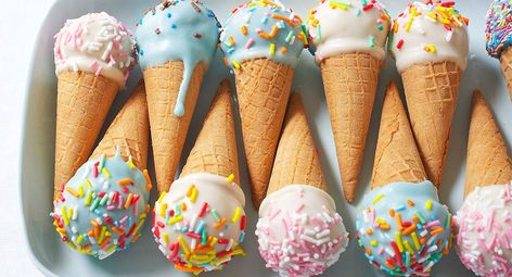 Waffle cone cake pops Cake Cone, Cone Cake Pops, Cake Cones, Ice Cream Cake Pops, Cone Cake, Cake Pops Recipe, Ice Cream Cone Cake, Cake In A Cone, Cream Birthday Party