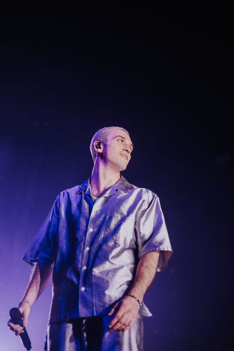 Lauv concert at Terminal 5 in NYC by Gaby Deimeke Lauv Concert, Record Decorations, Paul Klein, Jeremy Zucker, Alec Benjamin, Raver Girl, Chloe X Halle, Music Photographer, Purple Vibe